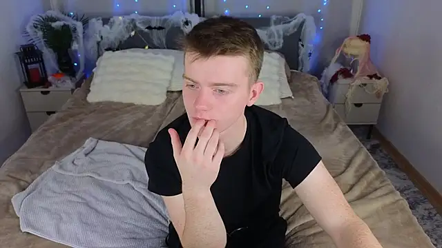 Snapshot of happy_de1mos chatting on November 1, 2025, 9:28 pm happy de1mos online show from November 1, 2025, 9:28 pm