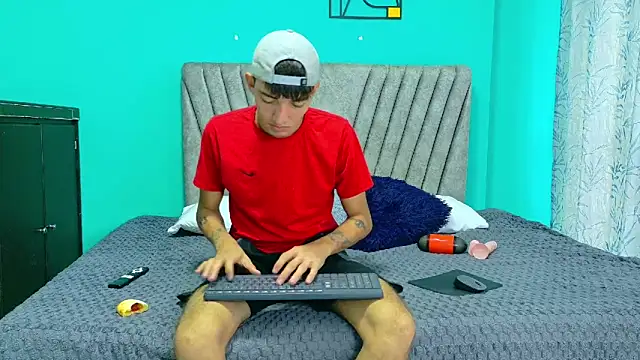 Snapshot of Maikol_Ortiz chatting on January 19, 2026, 2:32 pm Maikol Ortiz online show from January 19, 2026, 2:32 pm