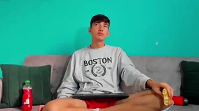 Snapshot of Maikol_Ortiz chatting on February 4, 2026, 12:33 pm Maikol Ortiz online show from February 4, 2026, 12:33 pm