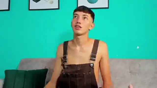 Snapshot of Maikol_Ortiz chatting on February 7, 2026, 2:32 pm Maikol Ortiz online show from February 7, 2026, 2:32 pm