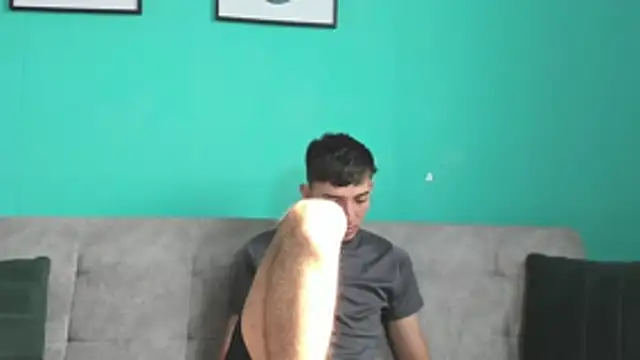 Snapshot of Maikol_Ortiz chatting on February 14, 2026, 2:36 pm Maikol Ortiz online show from February 14, 2026, 2:36 pm