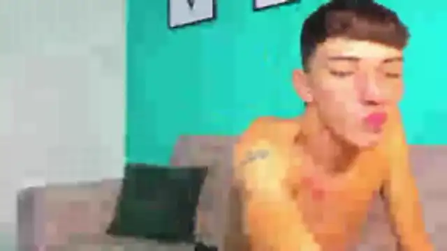 Snapshot of Maikol_Ortiz chatting on February 17, 2026, 3:29 pm Maikol Ortiz online show from February 17, 2026, 3:29 pm