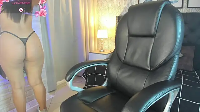 sophie  blare online show from November 25, 2025, 7:03 pm