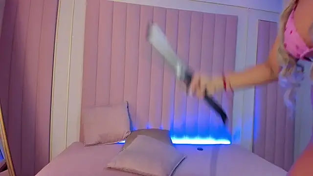 milaowens online show from September 9, 2025, 10:48 am