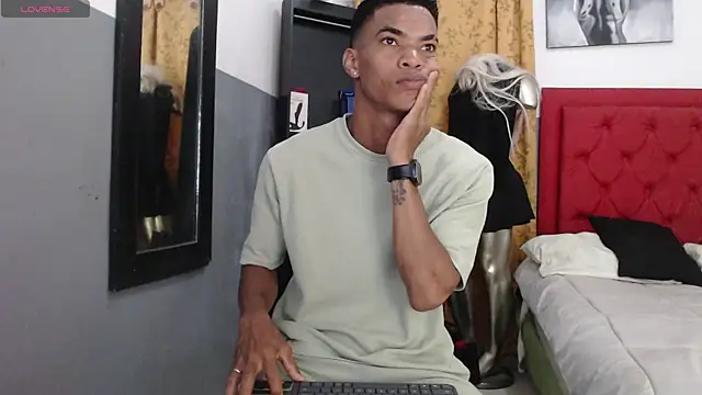 David s3xy online show from September 28, 2025, 6:24 pm