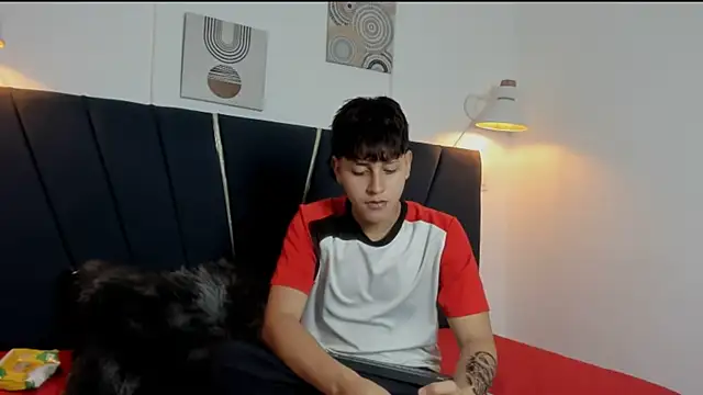 Snapshot of zeusapollofuck chatting on November 12, 2025, 10:52 pm zeusapollofuck online show from November 12, 2025, 10:52 pm