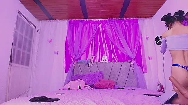 MeganRouss74 online show from September 21, 2025, 10:39 am