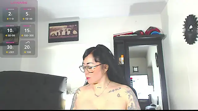 Snapshot of Vicky_hotmilf chatting on November 11, 2025, 11:10 am Vicky hotmilf online show from November 11, 2025, 11:10 am