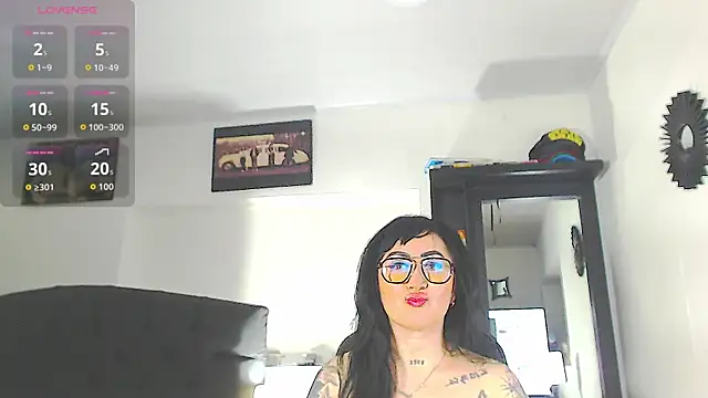 Snapshot of Vicky_hotmilf chatting on December 4, 2025, 10:57 am Vicky hotmilf online show from December 4, 2025, 10:57 am