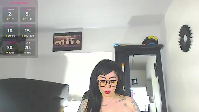 Snapshot of Vicky_hotmilf chatting on December 5, 2025, 3:20 pm Vicky hotmilf online show from December 5, 2025, 3:20 pm