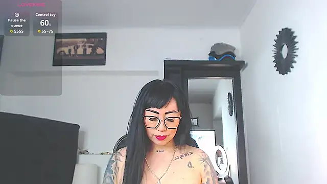 Vicky hotmilf online show from April 10, 2026, 11:04 am