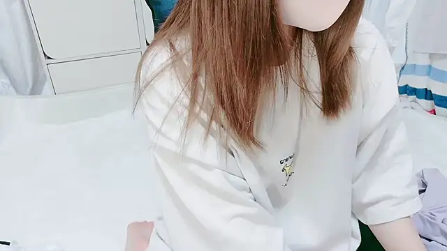 Snapshot of Hanachan_Gcup_ chatting on October 18, 2025, 1:34 pm Hanachan Gcup  online show from October 18, 2025, 1:34 pm