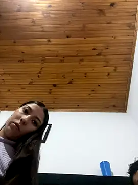 Snapshot of coupledesire18 chatting on October 14, 2025, 2:45 am coupledesire18 online show from October 14, 2025, 2:45 am