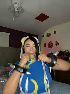 MyHoneyFrida online show from October 31, 2025, 4:02 am