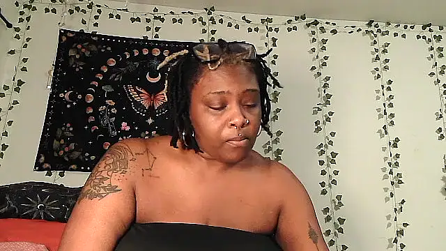 mistressnelle online show from July 4, 2026, 9:04 am
