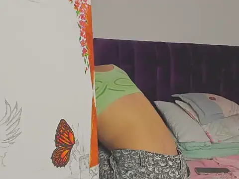 Snapshot of berenicelV chatting on September 23, 2025, 2:58 am berenicelV online show from September 23, 2025, 2:58 am