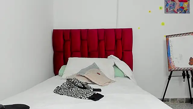 Snapshot of berenicelV chatting on October 23, 2025, 1:38 am berenicelV online show from October 23, 2025, 1:38 am