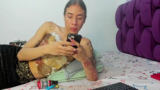 Snapshot of berenicelV chatting on December 13, 2025, 9:20 pm berenicelV online show from December 13, 2025, 9:20 pm