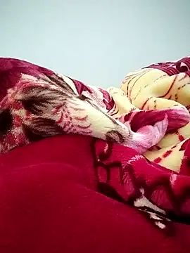 Snapshot of BeesexBabay chatting on February 2, 2026, 11:03 pm BeesexBabay online show from February 2, 2026, 11:03 pm