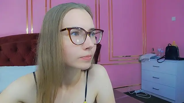 Snapshot of JessieJuss chatting on September 21, 2025, 2:29 pm JessieJuss online show from September 21, 2025, 2:29 pm