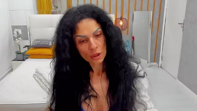 Snapshot of MarbellaRyder chatting on April 21, 2026, 3:50 pm MarbellaRyder online show from April 21, 2026, 3:50 pm