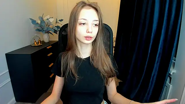 EmilyGraydis online show from September 27, 2025, 4:17 am