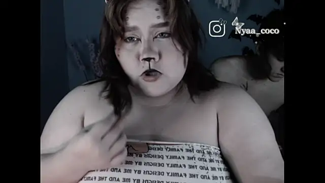 Snapshot of Nyaa_Coco chatting on November 1, 2025, 1:40 am Nyaa Coco online show from November 1, 2025, 1:40 am