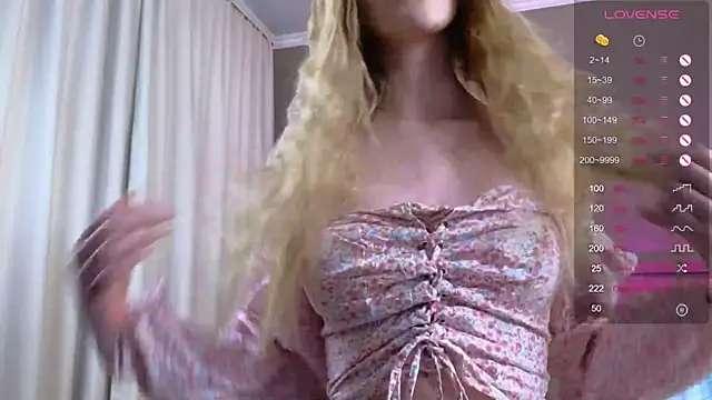 MollyDollz online show from September 20, 2025, 2:51 pm