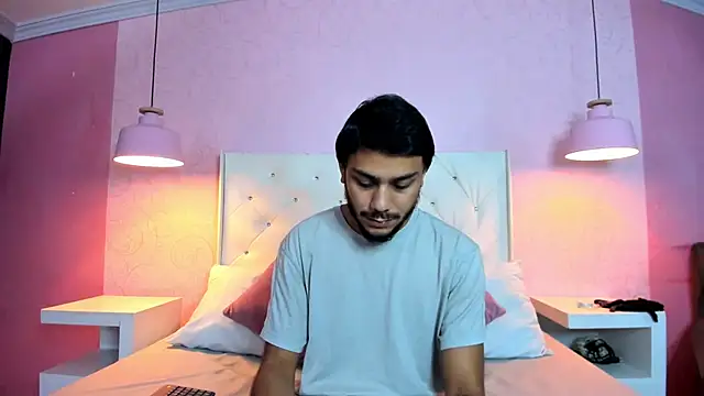 Boss Domiinator online show from April 11, 2026, 11:25 am