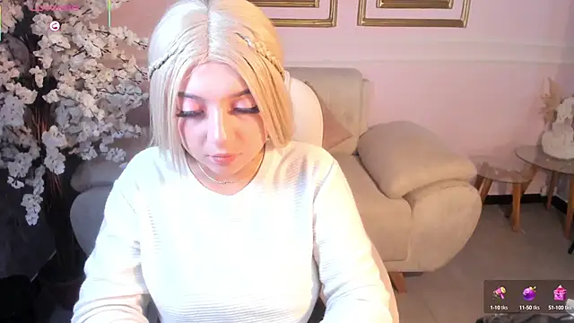 Snapshot of AnaVelvett chatting on September 12, 2025, 7:47 pm AnaVelvett online show from September 12, 2025, 7:47 pm