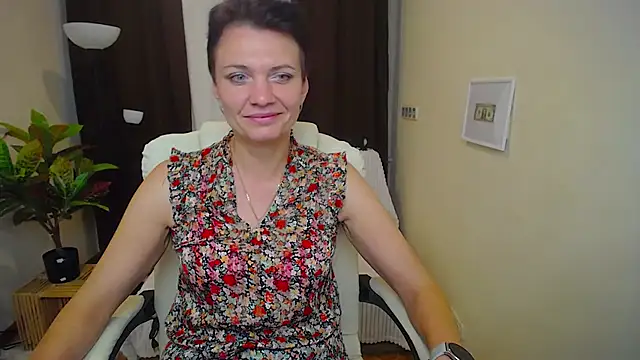 AvaSaturnian online show from September 9, 2025, 12:05 pm