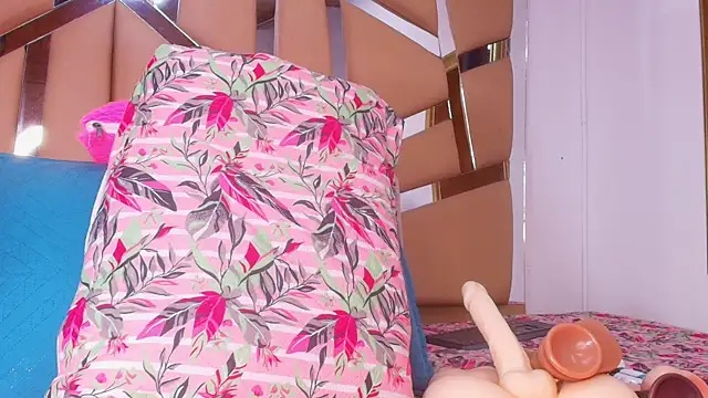 sweegirl69 online show from September 14, 2025, 11:53 am