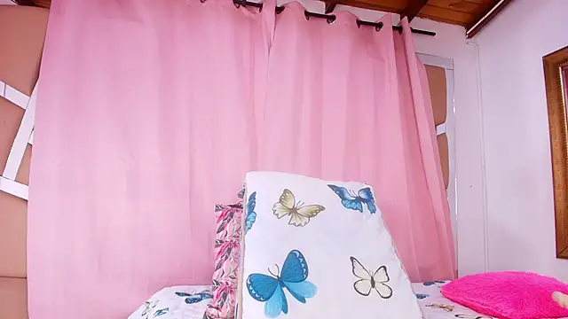 sweegirl69 online show from October 10, 2025, 11:53 am