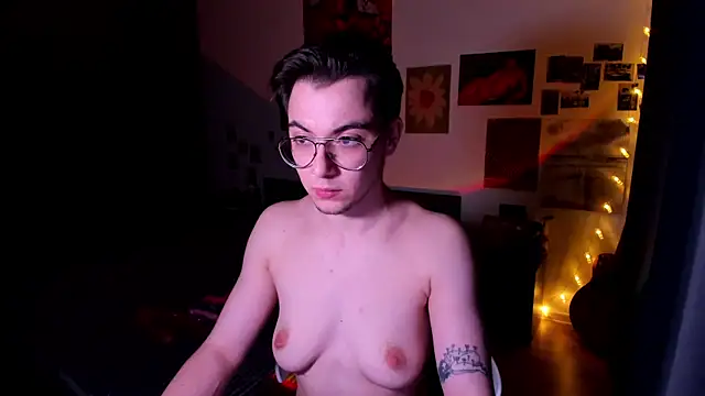 tyler bergg online show from April 29, 2026, 11:11 pm