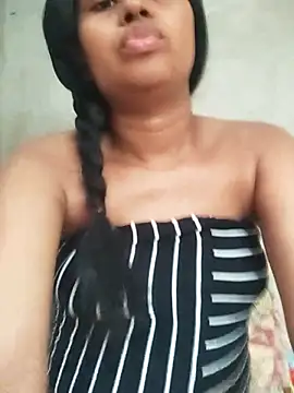 Snapshot of julietta1453 chatting on December 16, 2025, 7:30 pm julietta1453 online show from December 16, 2025, 7:30 pm