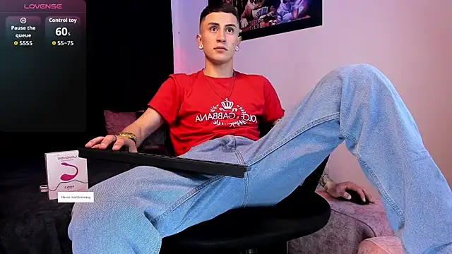 Sebas maverick online show from September 26, 2025, 3:43 am