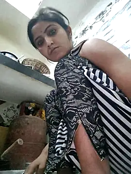 LUCKY cut online show from March 26, 2026, 2:06 am