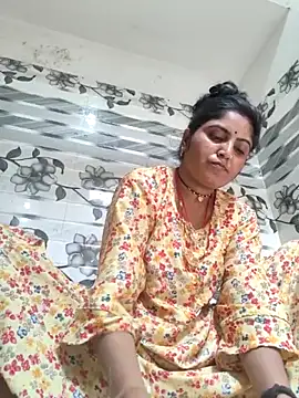 Snapshot of LUCKY_cut chatting on April 26, 2026, 4:21 am LUCKY cut online show from April 26, 2026, 4:21 am