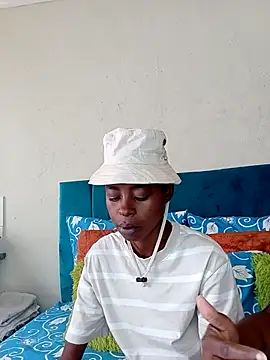 Snapshot of SweetSlenderChoc chatting on May 14, 2026, 1:29 pm SweetSlenderChoc online show from May 14, 2026, 1:29 pm