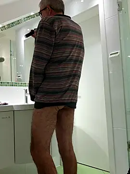 Snapshot of Oldmenhot66 chatting on October 9, 2025, 4:54 am Oldmenhot66 online show from October 9, 2025, 4:54 am