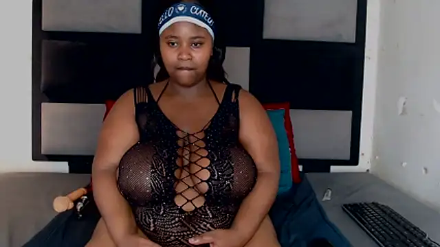 Snapshot of Freaky-boobs chatting on November 5, 2025, 12:05 pm Freaky-boobs online show from November 5, 2025, 12:05 pm