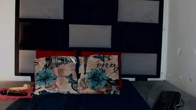 Snapshot of Freaky-boobs chatting on November 10, 2025, 8:19 pm Freaky-boobs online show from November 10, 2025, 8:19 pm