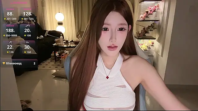 Xiaoxue L online show from April 14, 2026, 6:58 pm