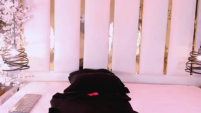 Snapshot of Nickidoll1 chatting on November 12, 2025, 4:57 am Nickidoll1 online show from November 12, 2025, 4:57 am