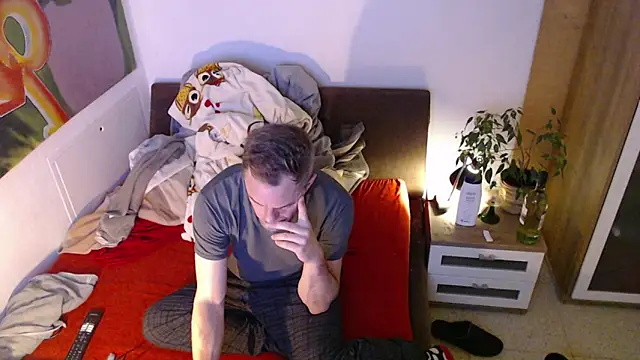 EdelHolz91 online show from February 9, 2026, 4:22 pm