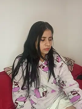 ValerieLove  online show from November 29, 2025, 6:49 am