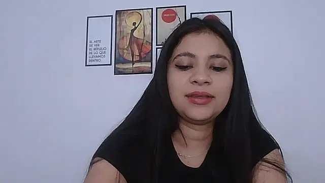 Snapshot of ValerieLove_ chatting on March 24, 2026, 12:43 pm ValerieLove online show from March 24, 2026, 12:43 pm
