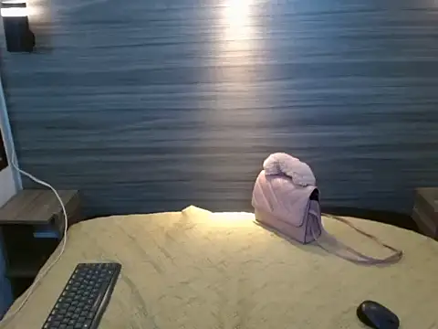 Snapshot of Penelopee_Rouse chatting on November 23, 2025, 12:54 am Penelopee Rouse online show from November 23, 2025, 12:54 am