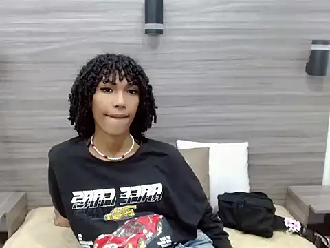 Snapshot of Penelopee_Rouse chatting on December 19, 2025, 7:43 pm Penelopee Rouse online show from December 19, 2025, 7:43 pm