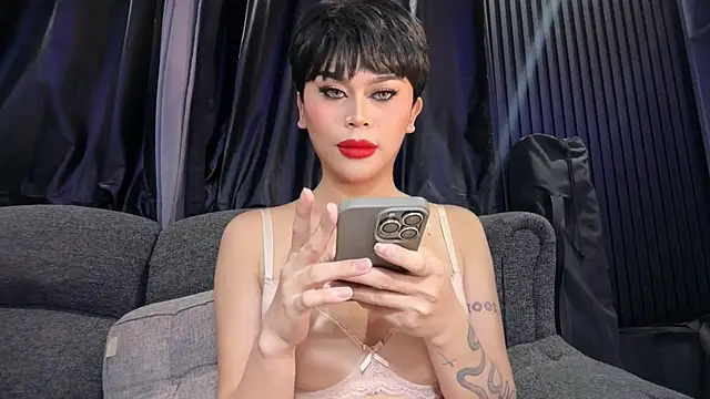 erotictsmonica online show from May 1, 2026, 4:28 am